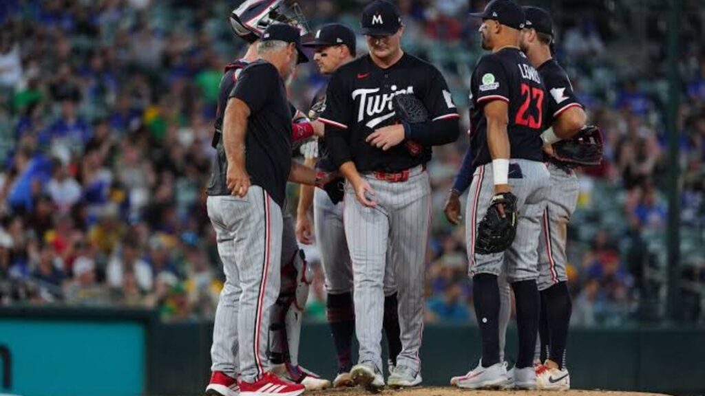 Athletics rally past Twins 7–4, take series as Butler and Williams spark comeback Athletics rally past Twins 7–4, take series as Butler and Williams spark comeback