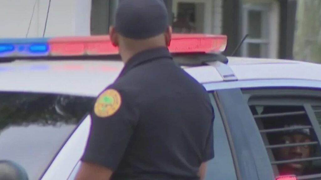 Manhunt Underway After Traffic Stop Turns Into Murder Investigation in NW Miami-Dade