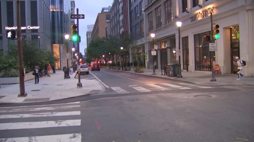 Delivery Driver Says Man Tried to Take Her Phone During Center City Delivery Delivery Driver Says Man Tried to Take Her Phone During Center City Delivery