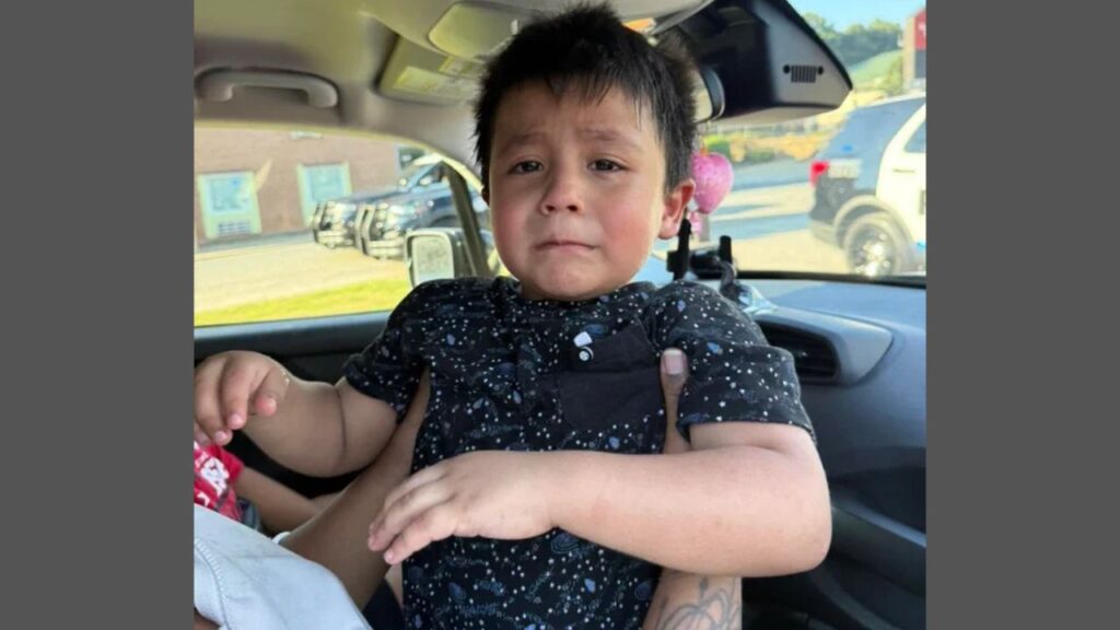Marietta Police Locate Family of Young Boy Found Wandering Alone Marietta Police Locate Family of Young Boy Found Wandering Alone