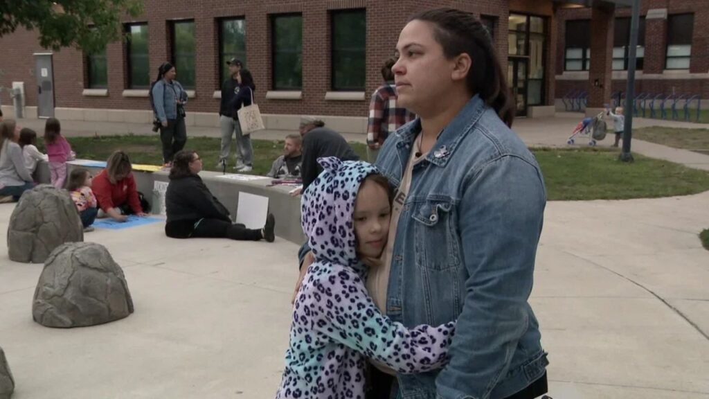 Minneapolis Parents Organize to Delay School Closure Plans Affecting Up to 16 Schools Minneapolis Parents Organize to Delay School Closure Plans Affecting Up to 16 Schools
