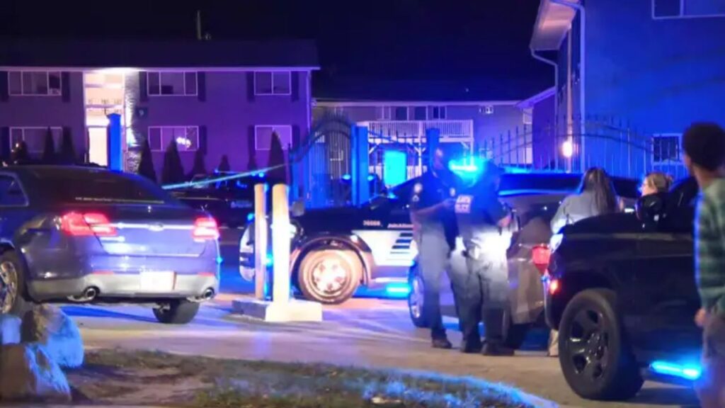 1 Dead, 2 Hospitalized After Shooting at Southwest Atlanta Apartment Complex
