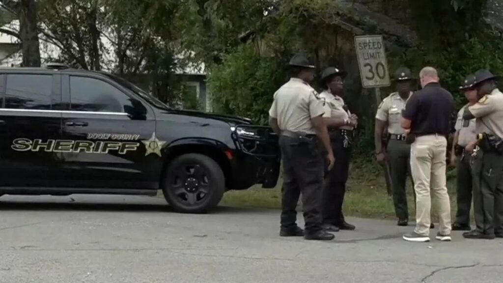 2 Dead, 35 Injured After Gunfire Erupts at Georgia Homecoming Block Party 2 Dead, 35 Injured After Gunfire Erupts at Georgia Homecoming Block Party