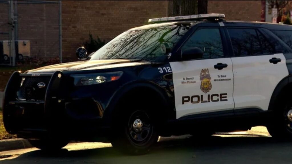 Man Killed in Early Morning Shooting in Northeast Minneapolis; Police Search for Suspect Man Killed in Early Morning Shooting in Northeast Minneapolis; Police Search for Suspect
