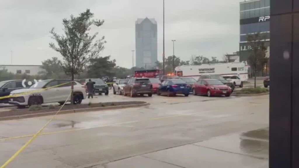 Oakbrook Center Shooting Leaves One Dead and Another Wounded Oakbrook Center Shooting Leaves One Dead and Another Wounded