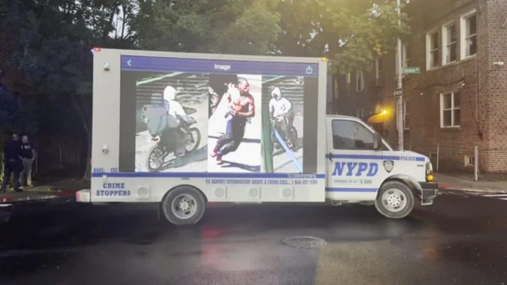 Off-Duty NYPD Detective Stabbed During Attempted Robbery in Bronx Off-Duty NYPD Detective Stabbed During Attempted Robbery in Bronx