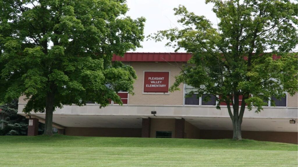 Pennsylvania First-Grade Teacher Accused of Buying Alcohol During School Hours Before Being Found Drunk in Classroom Bathroom Pennsylvania First-Grade Teacher Accused of Buying Alcohol During School Hours Before Being Found Drunk in Classroom Bathroom
