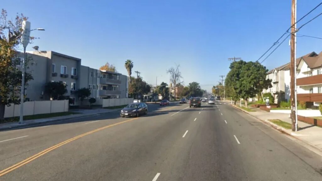 Woman Killed and Teen Girl Injured in Sherman Oaks Stabbing; 33-Year-Old Suspect Arrested Woman Killed and Teen Girl Injured in Sherman Oaks Stabbing; 33-Year-Old Suspect Arrested